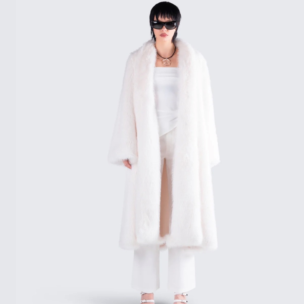 White Faux Fur Coat Finesse Us Studios
